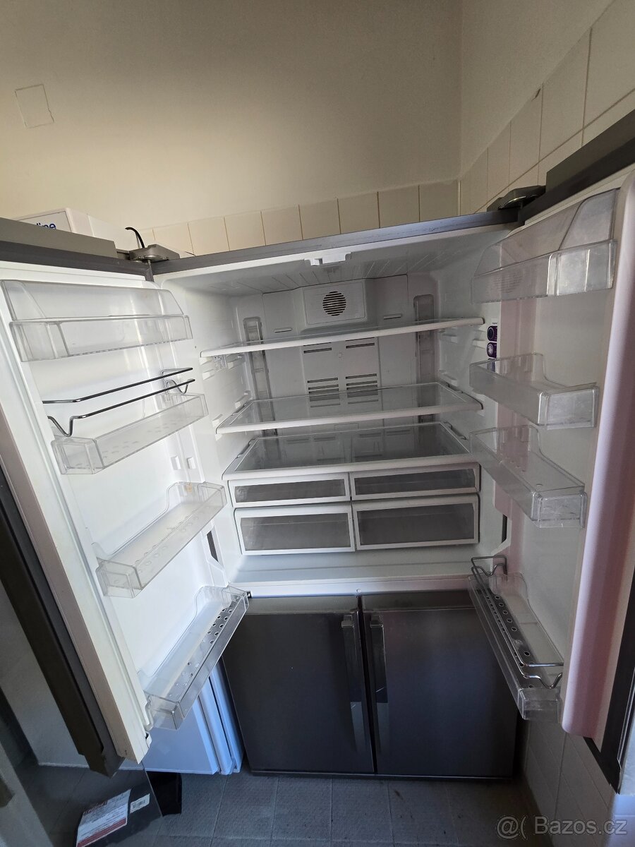 Prodám americkou lednici Beko s výrobníkem ledu – 6 000 Kč - 2