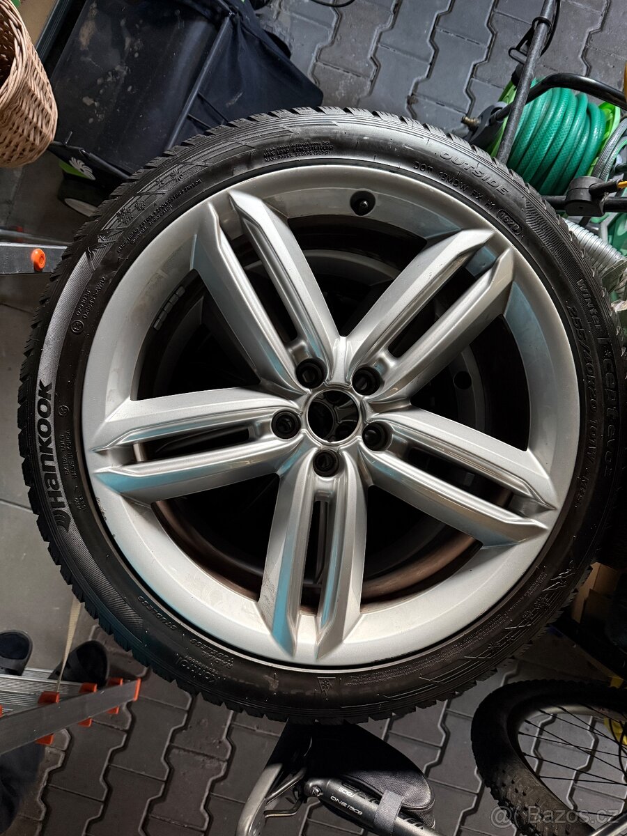 Alu sada kol Audi R20 se zimními pneu 255/40/20 - 2