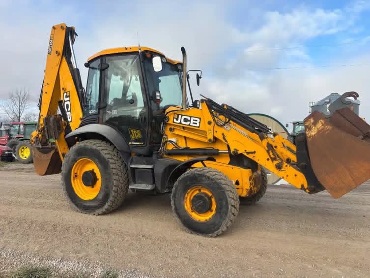 JCB 3CX | 2014 | 3 290 MTH | TOP STAV - 2