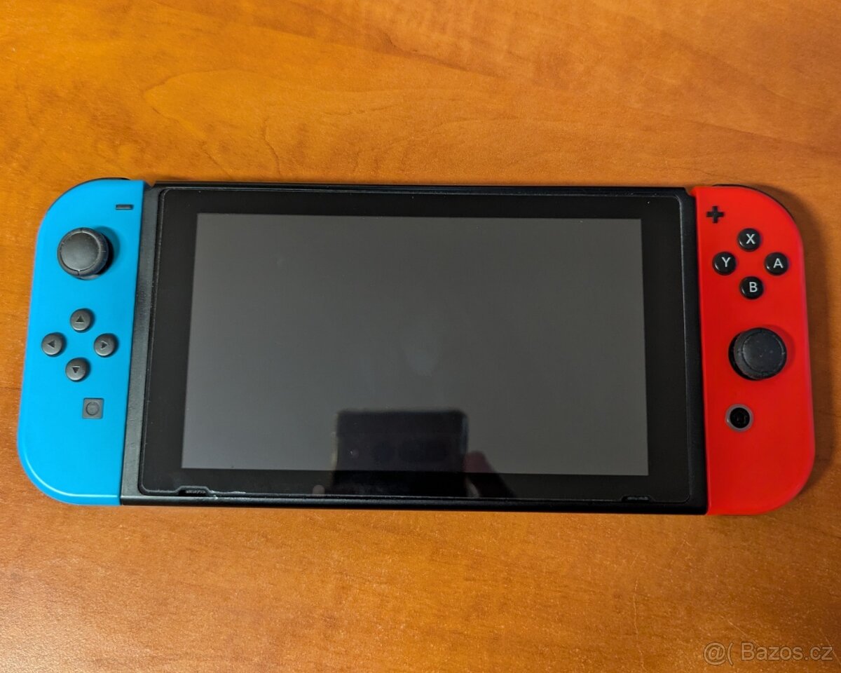 Nintendo Switch HACKNUTELNÉ Komplet Balení - 2
