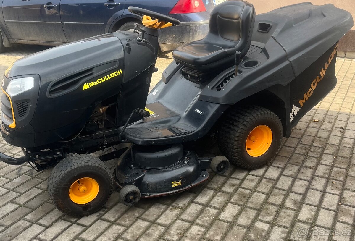 Zahradní traktůrek-sekačka - 2