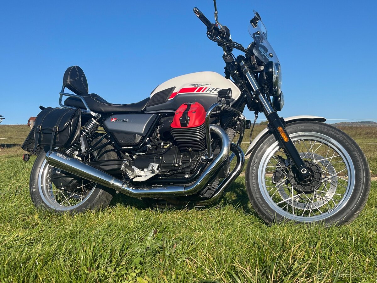 Moto Guzzi V7 Special - 2