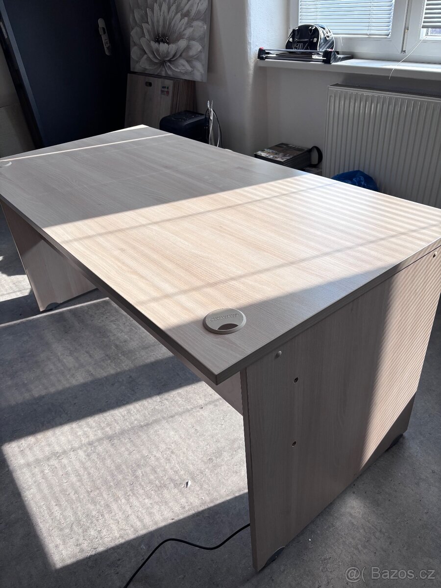 Kancelářský stůl s kontejner - 2