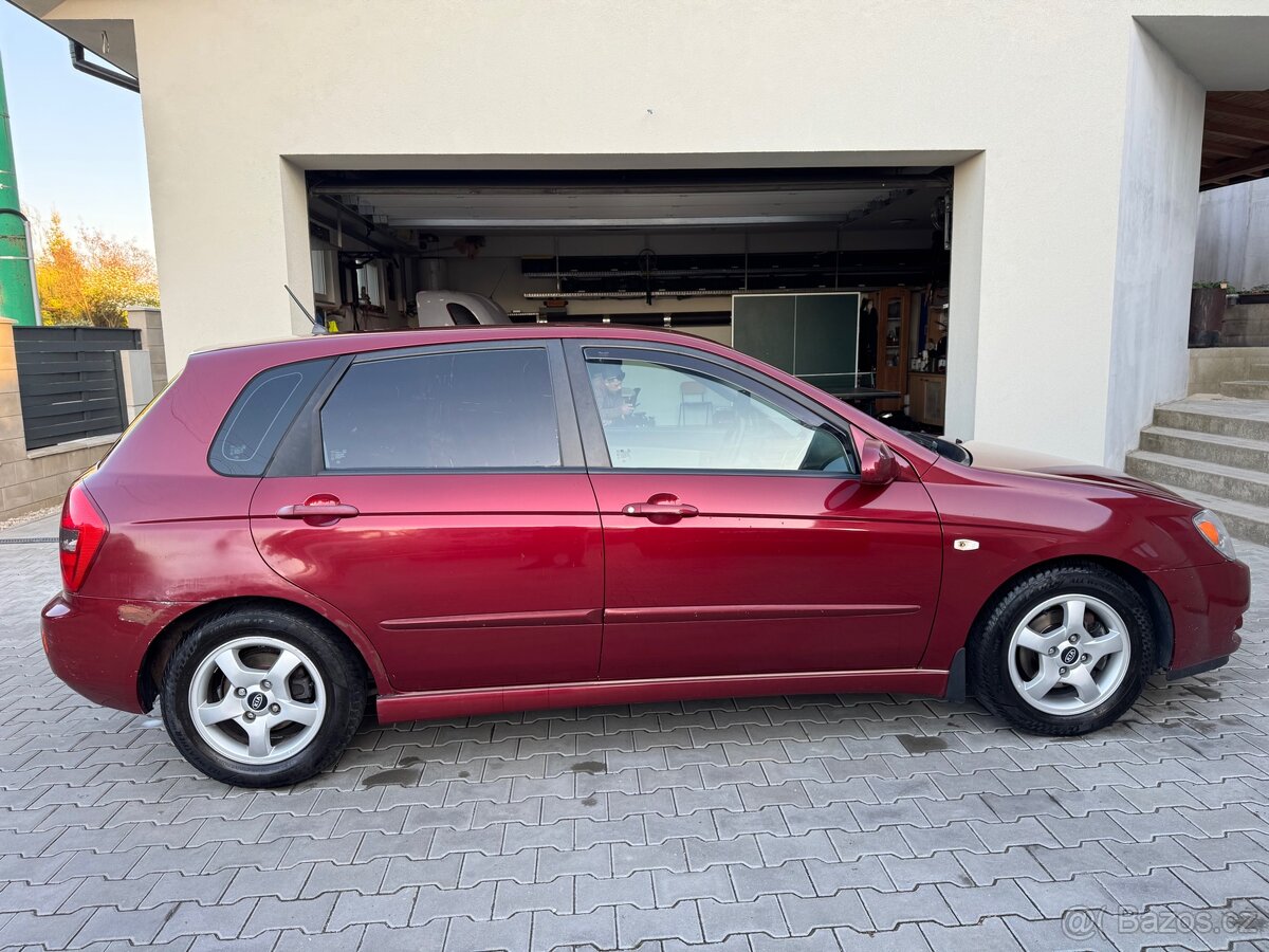 Kia Cerato - 2