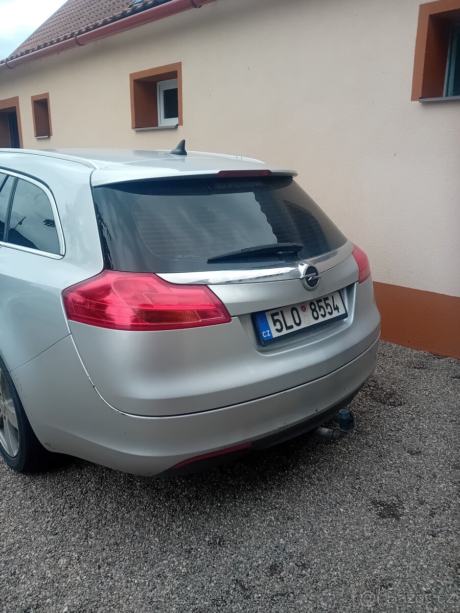 Opel insignia 2.cdti. r.v.2011 - 2
