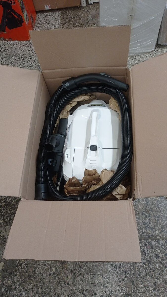 Kärcher Vysavač s vodním filtrem DS 6 Plus 11952520 ZÁRUKA - 2