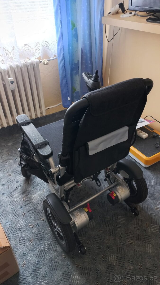 Elektrický invalidní vozík Hawkie 700W - 2