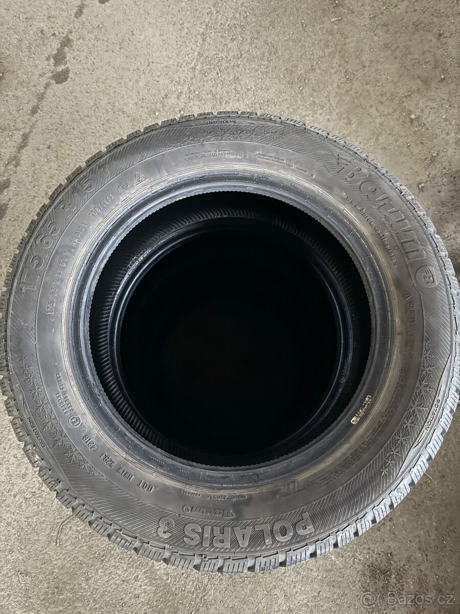 Zimní pneu 175/65 r15 - 2