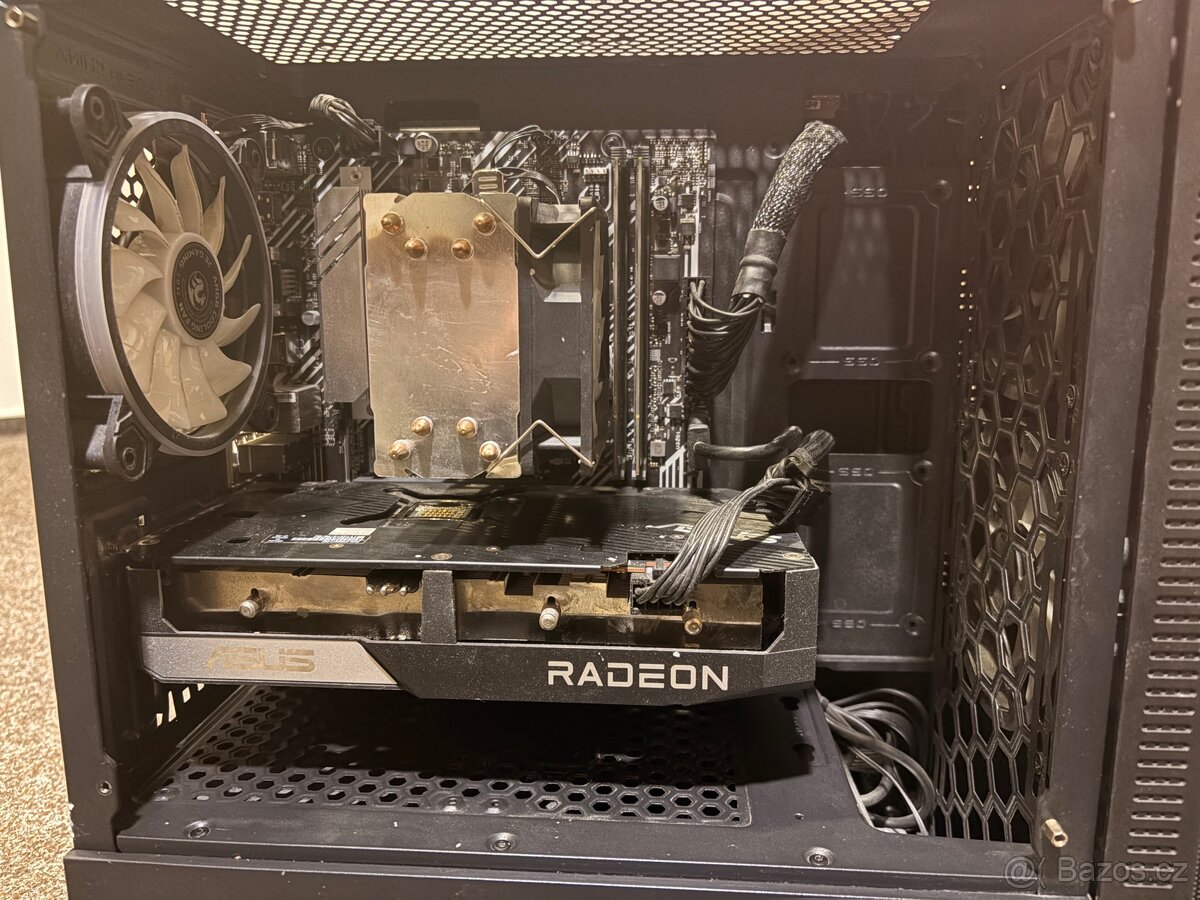 Herní PC s RX 6600xt, i5-10400F, 32 GB RAM, 500 GB SSD - 2