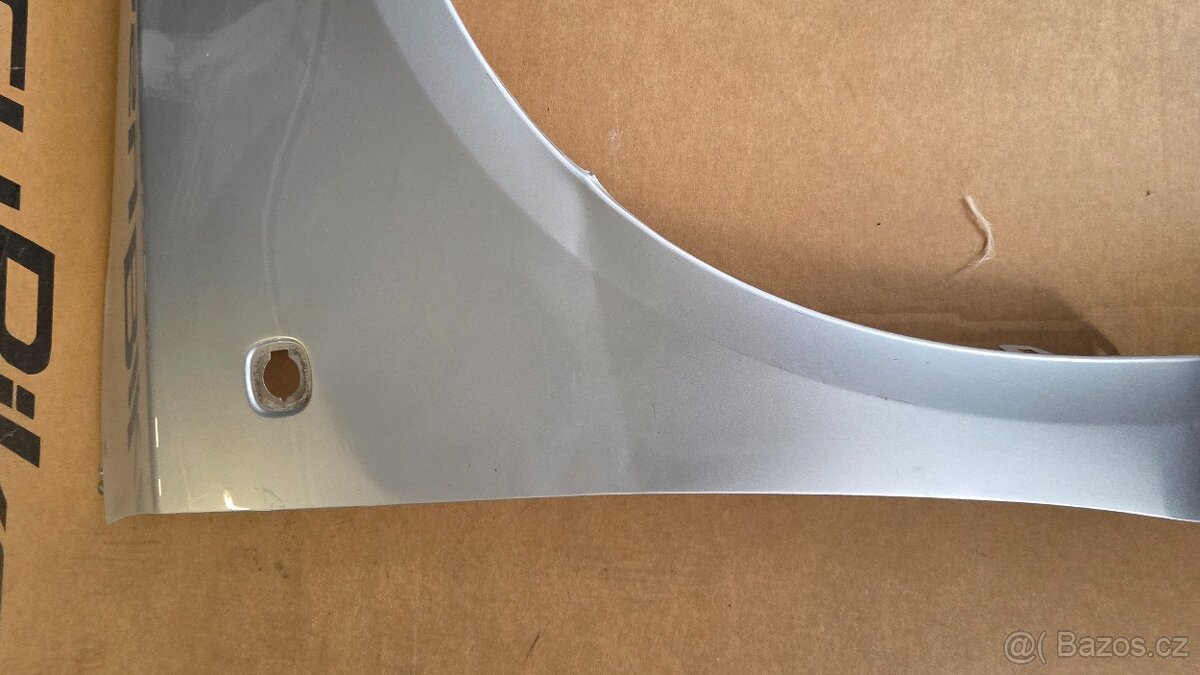 Pravý blatník Škoda Fabia 2 barva 9156 - 2