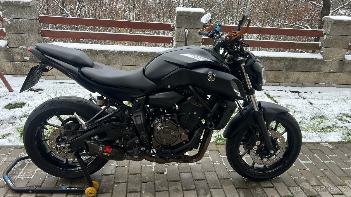 Yamaha mt07 2020 35kW černá - 2