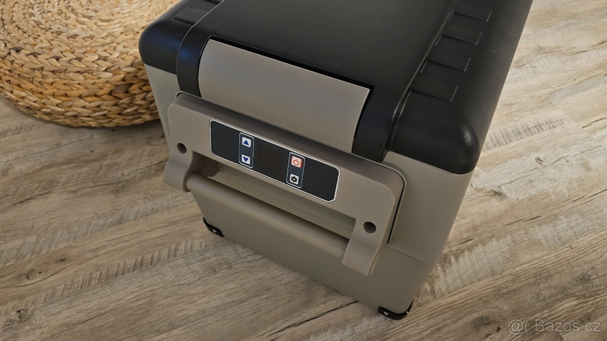 Kompresorová lednička 35l - 2