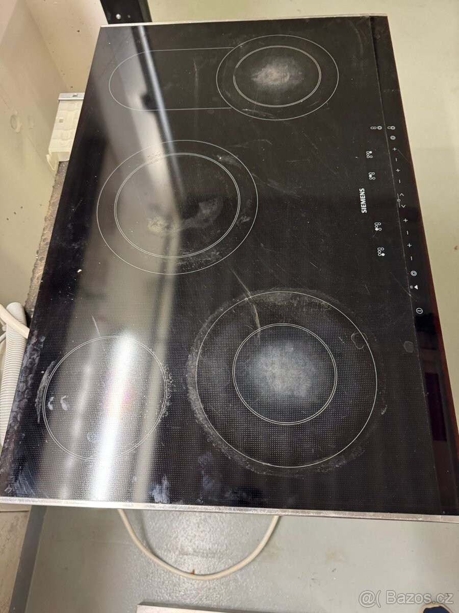 Komplet 80cm sporák + digestoř Siemens - 2