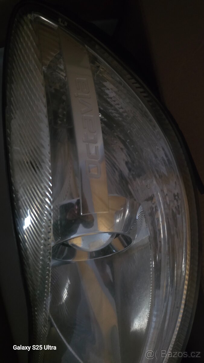 Přední levý svetlomet - 2