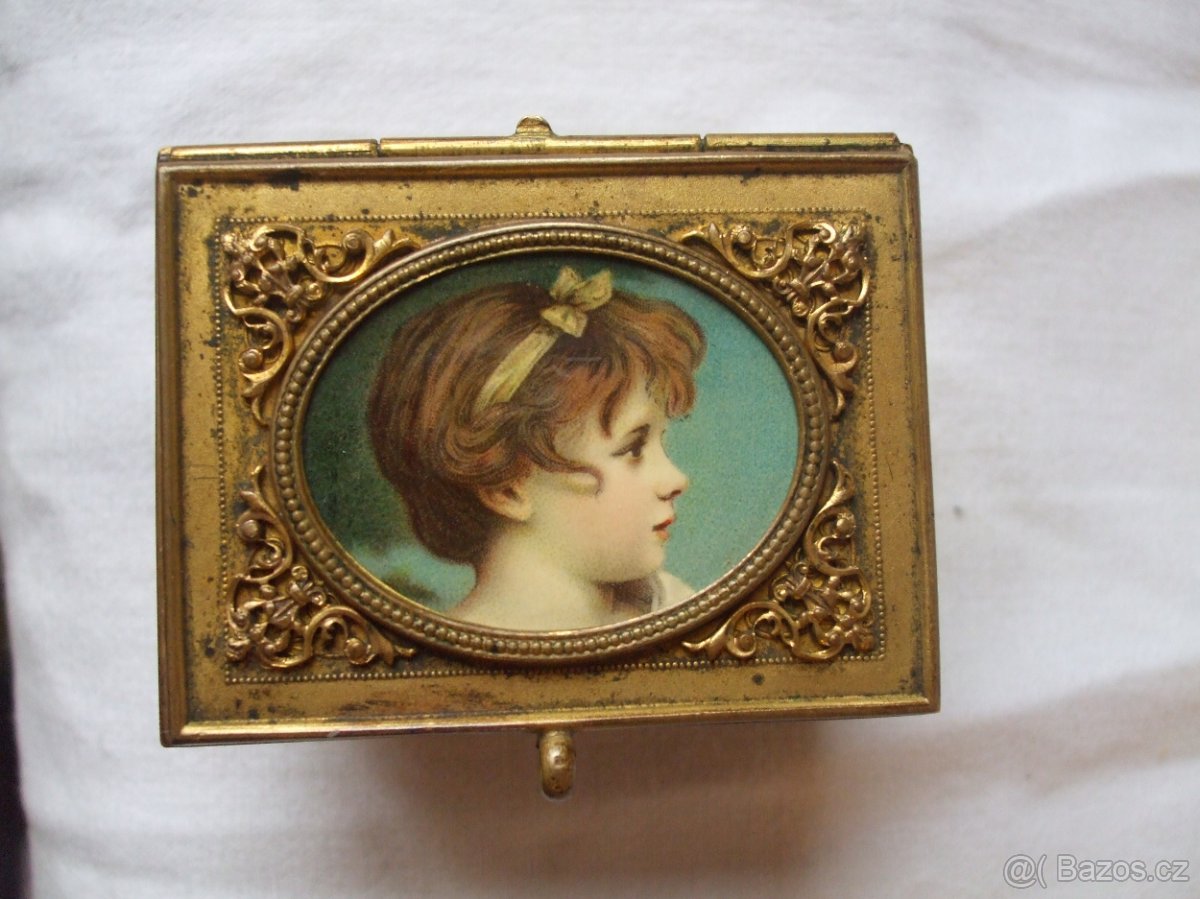 Krabička na nožkách na šperky šperkovnice 20.l 20.st - 2