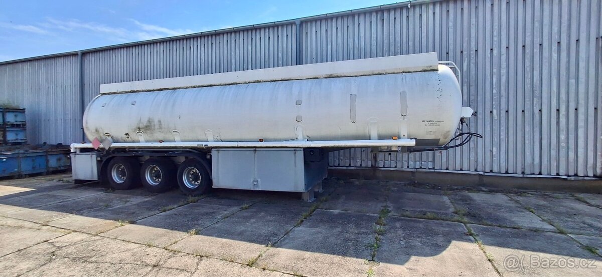 Návěsová hliníková cisterna Willig - 2