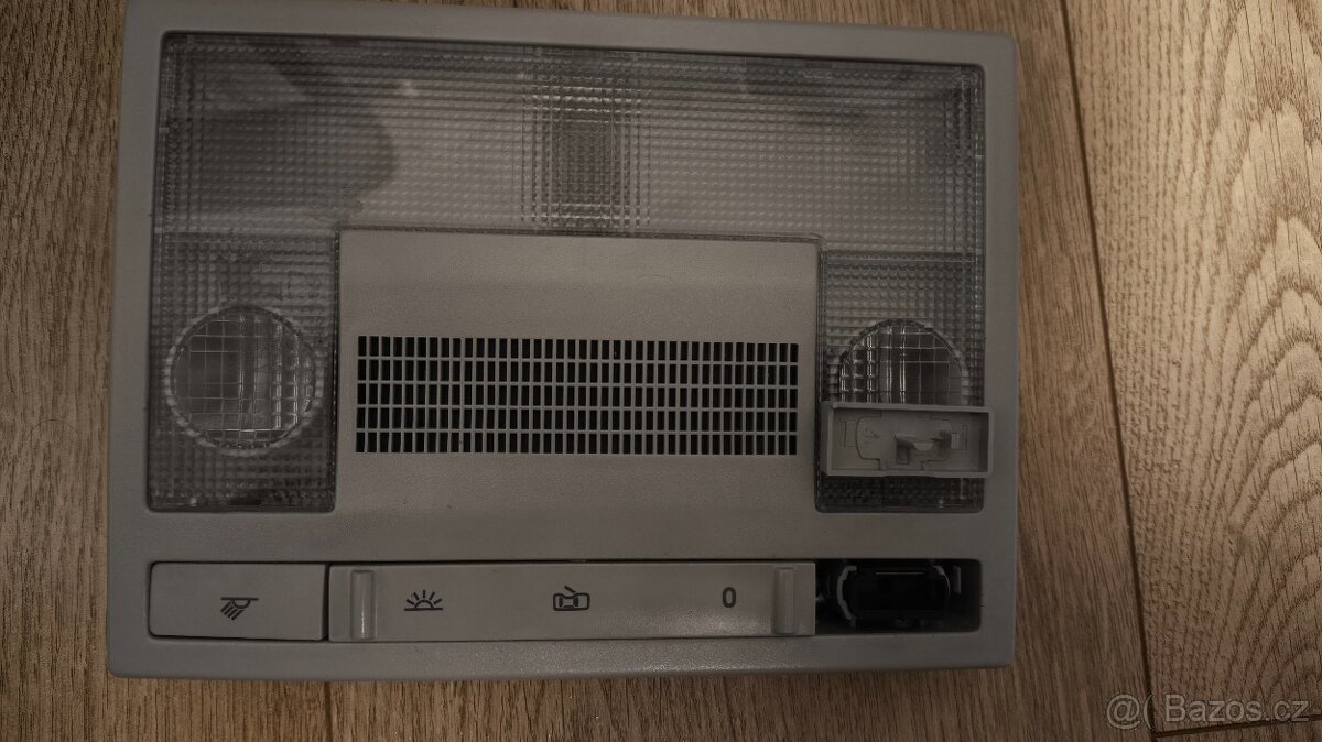 Lampičky - osvětlení interiéru VW Polo - 2