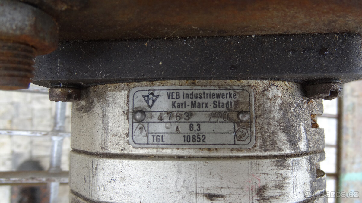 prodám hydraulické čerpadlo - 2