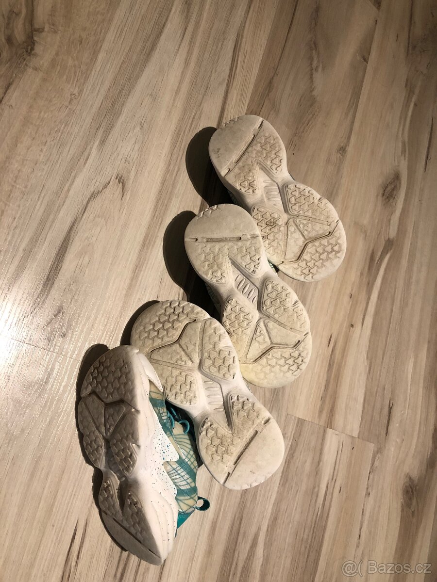 Tenisky pro dvojčátka, vel. 29 - 2