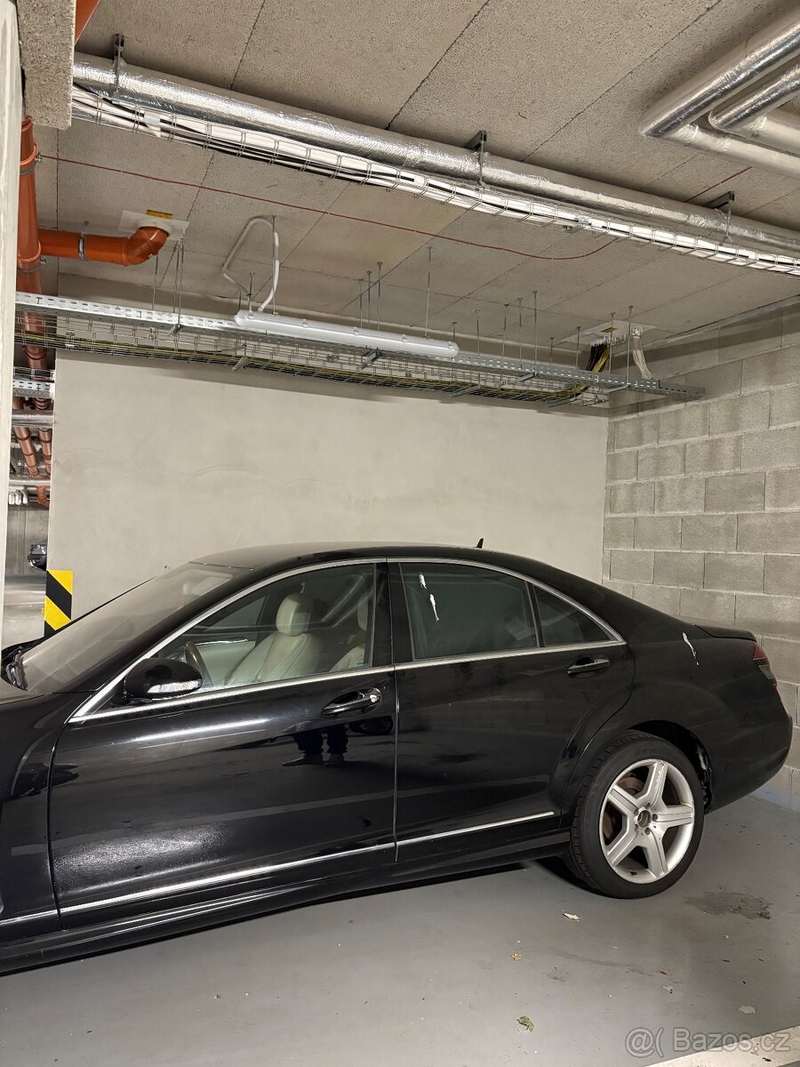 Mercedes-Benz S-Class (W221) - 2