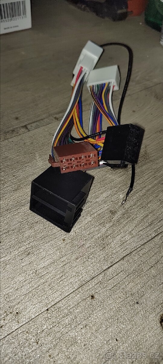 Redukce pro autorádia - 2