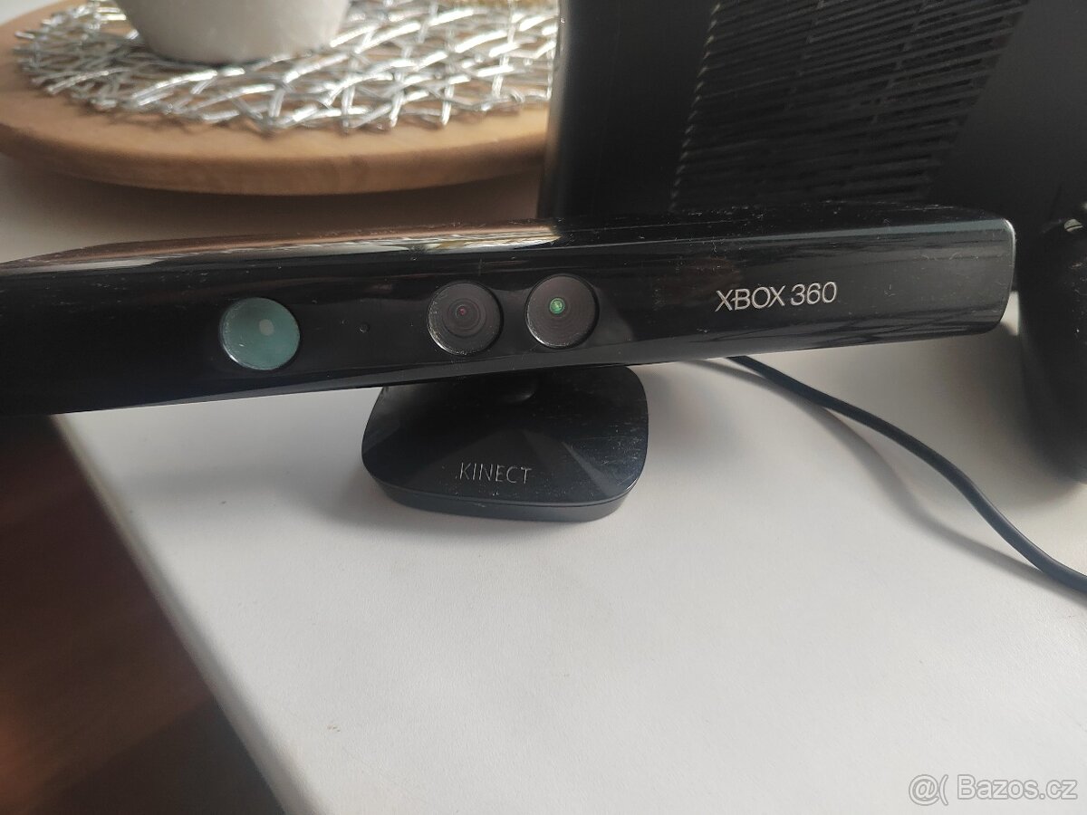 Xbox 360+kinect+ovladač - 2