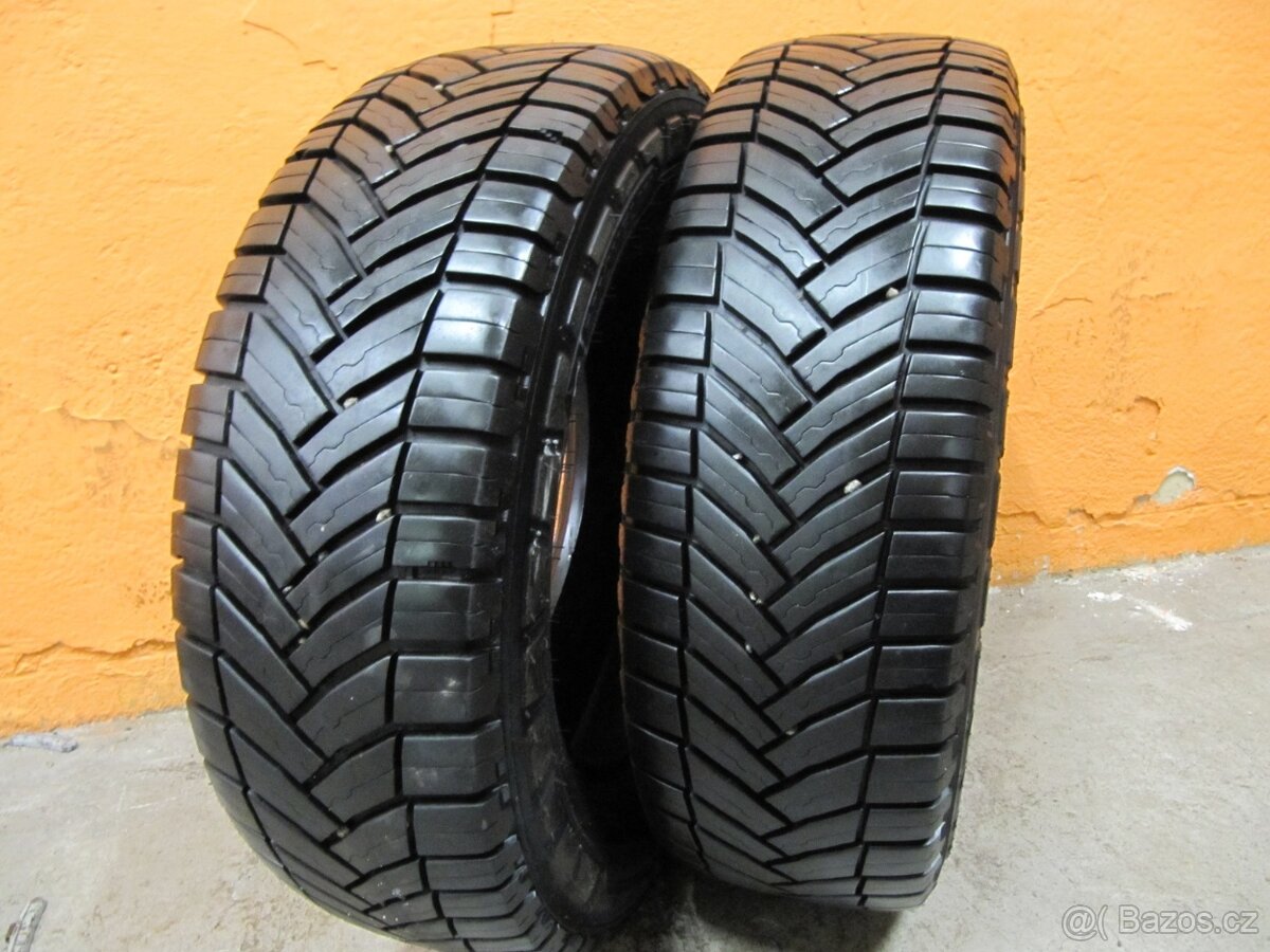 Pneu 205/70/15C Michelin - 2