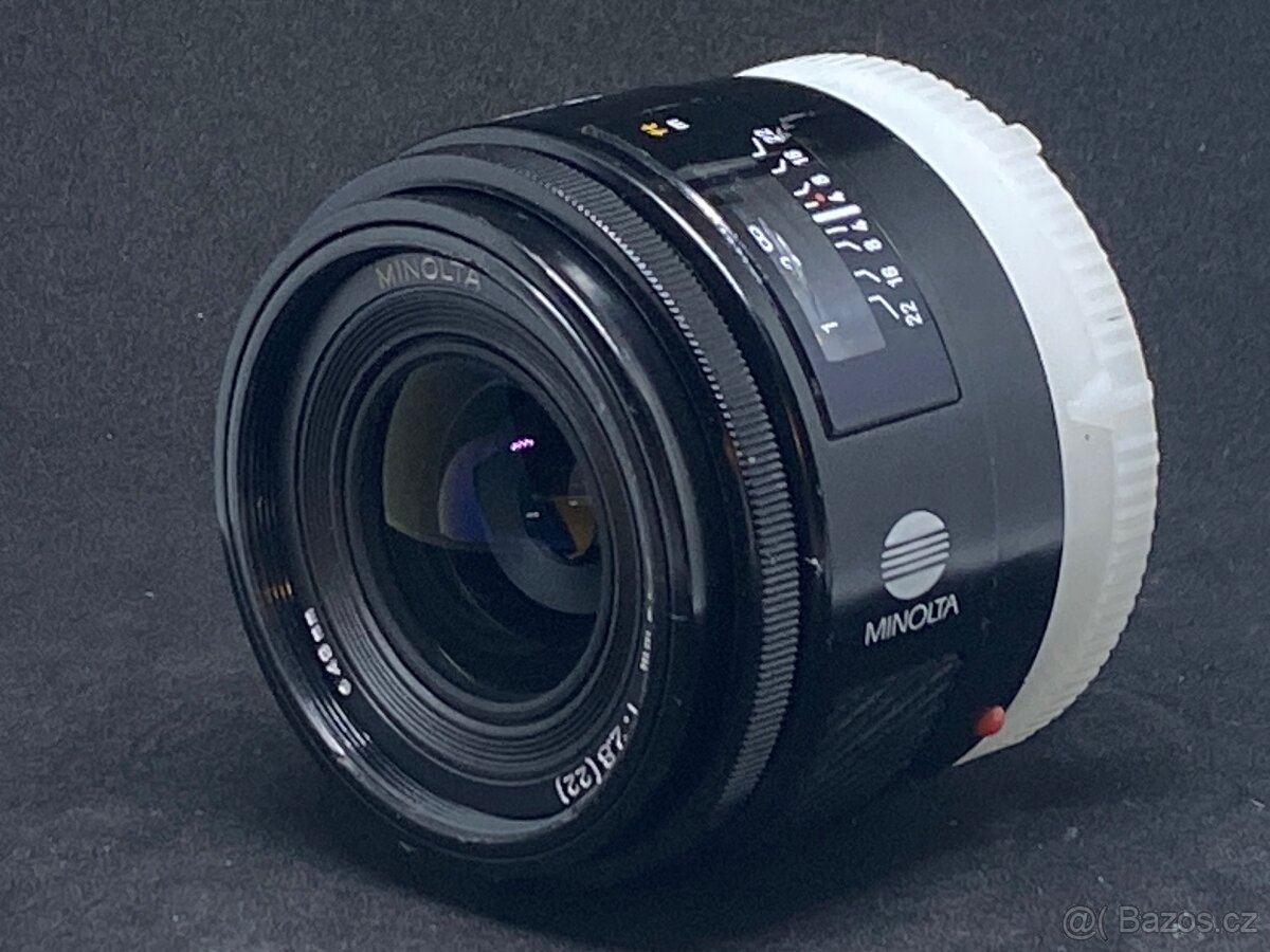 Minolta AF 28mm f/2.8 - 2