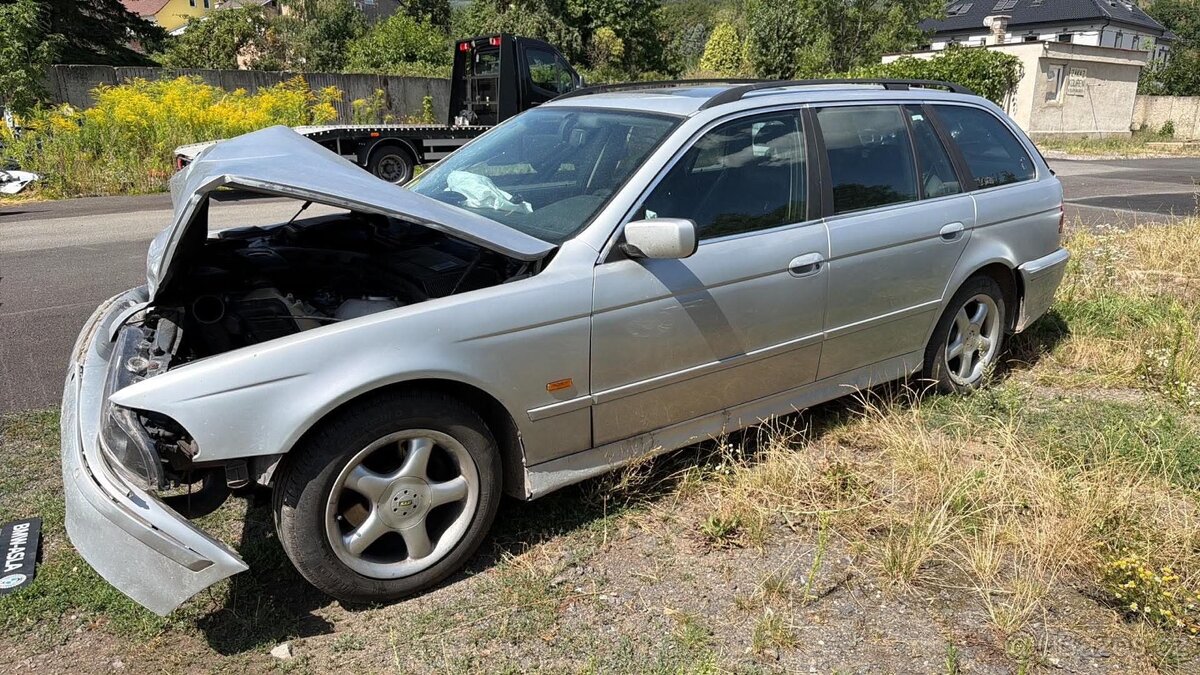 Díly-BMW E39 525D titansilver - 2