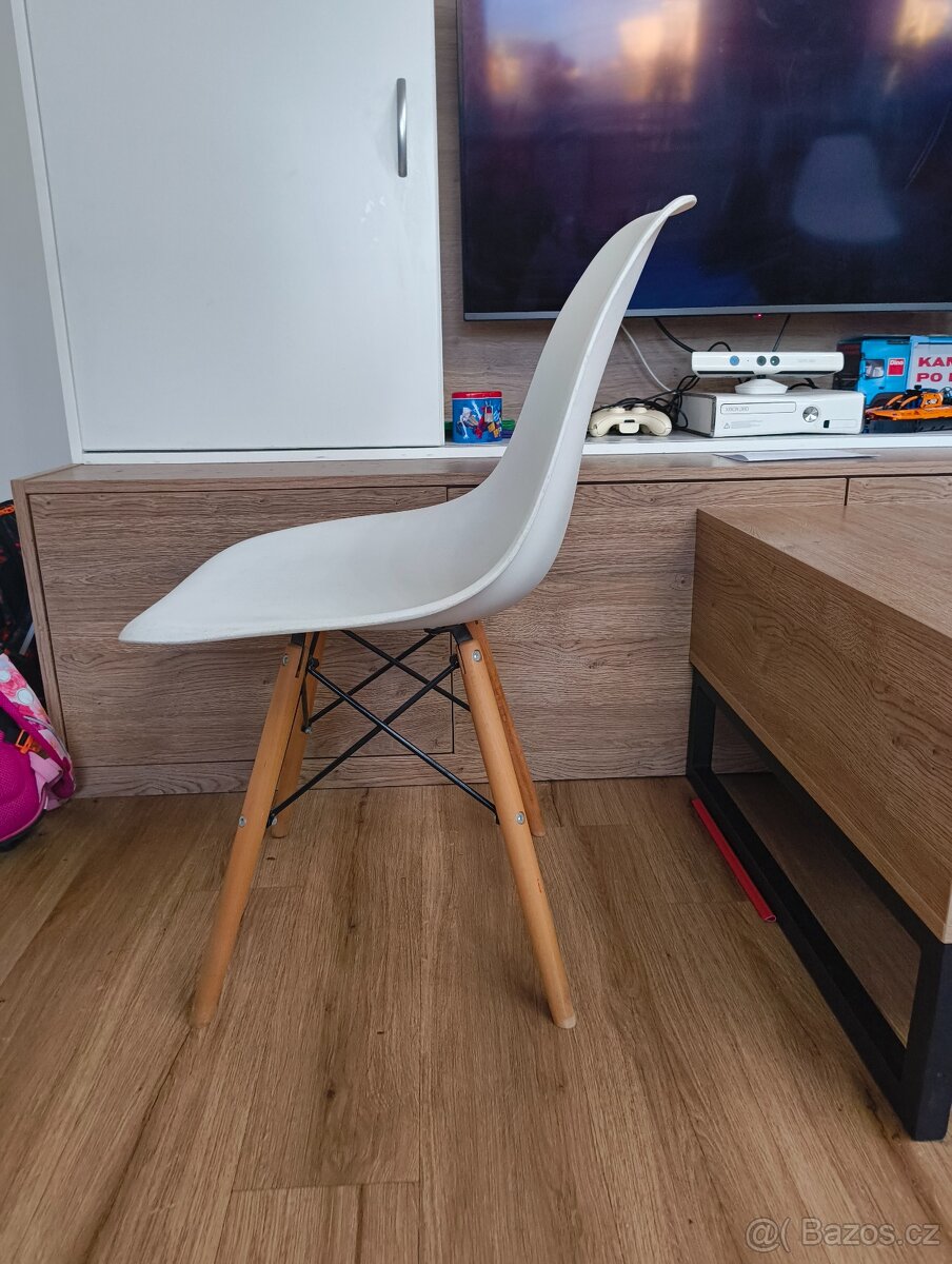 Jídelní židle bílé - 4 ks ( jako nové) - 2