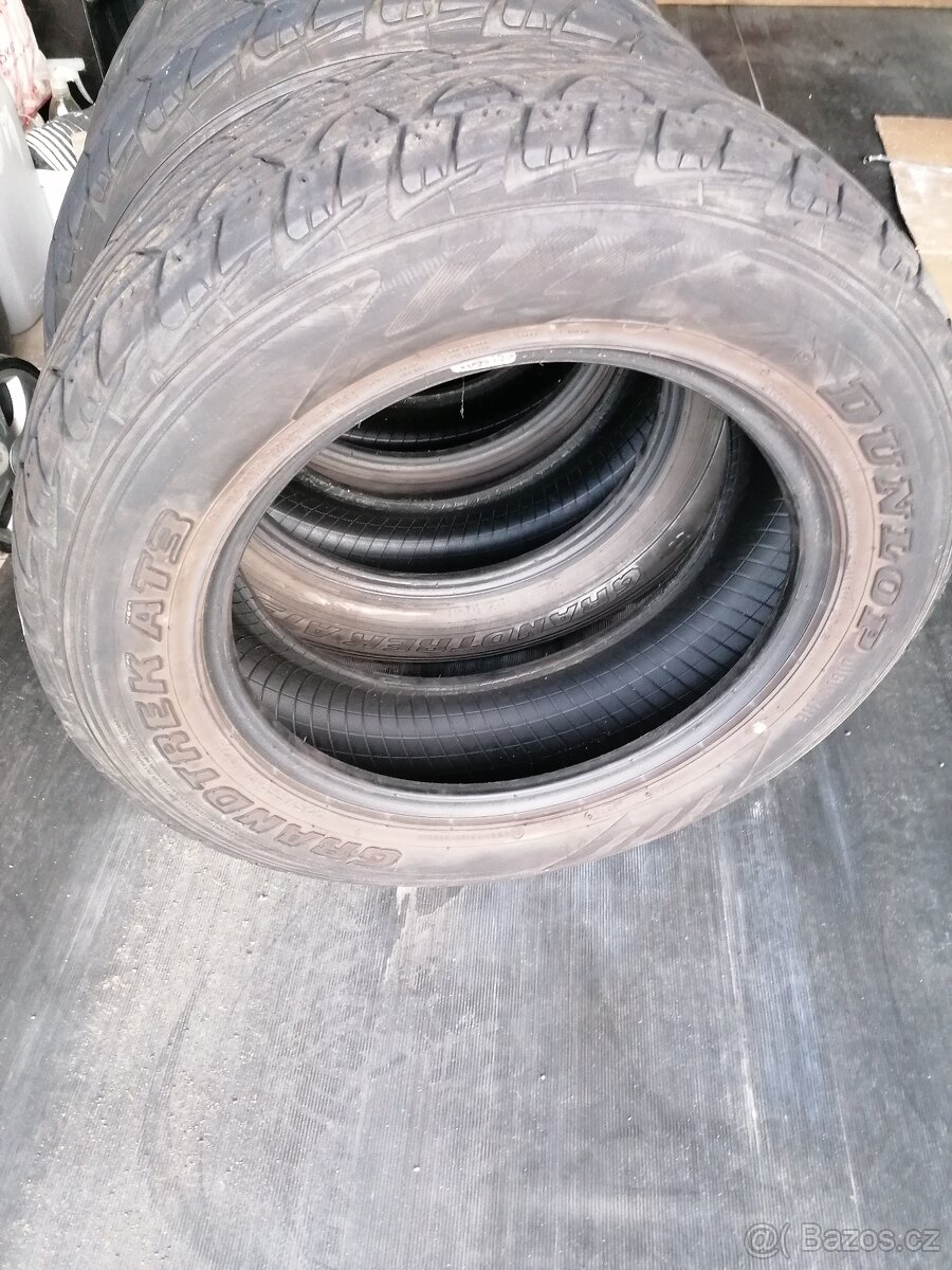 Pneu Dunlop 225/65R17 10H - 2