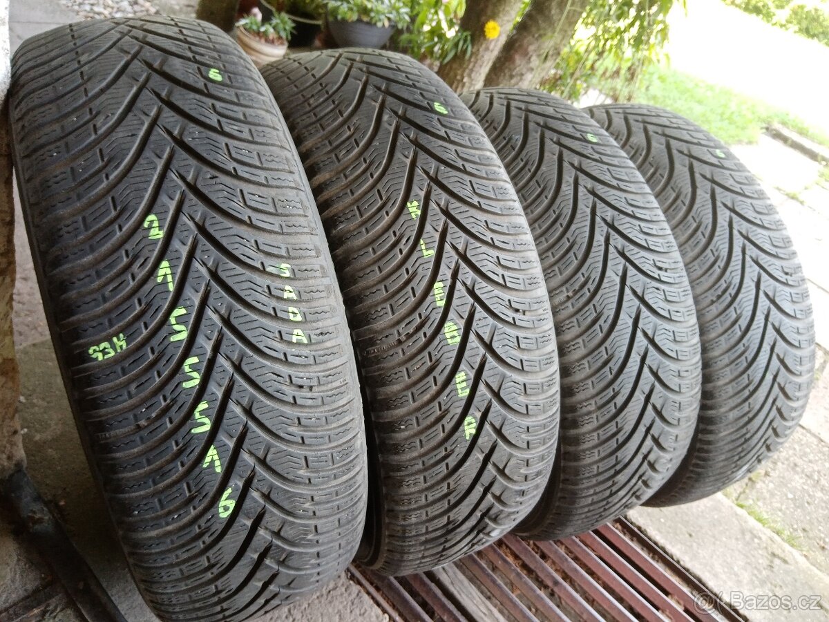 Zimní pneu 4kusy 215/55/16 vzorek 80% KLEBER - dobírka možná - 2