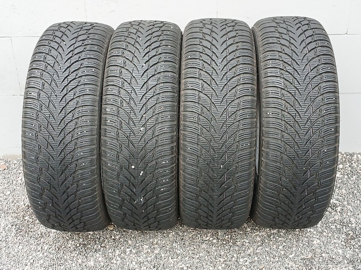 Pěkné zimní pneu Nokian 225/60/18 vzorek 8mm - 2