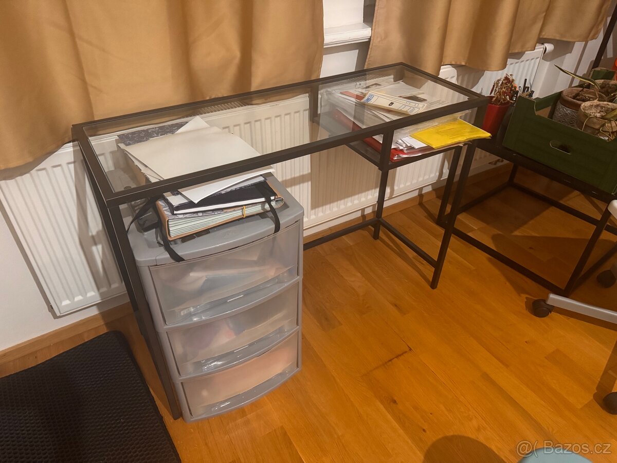 Psací stůl VITTSJO - 2