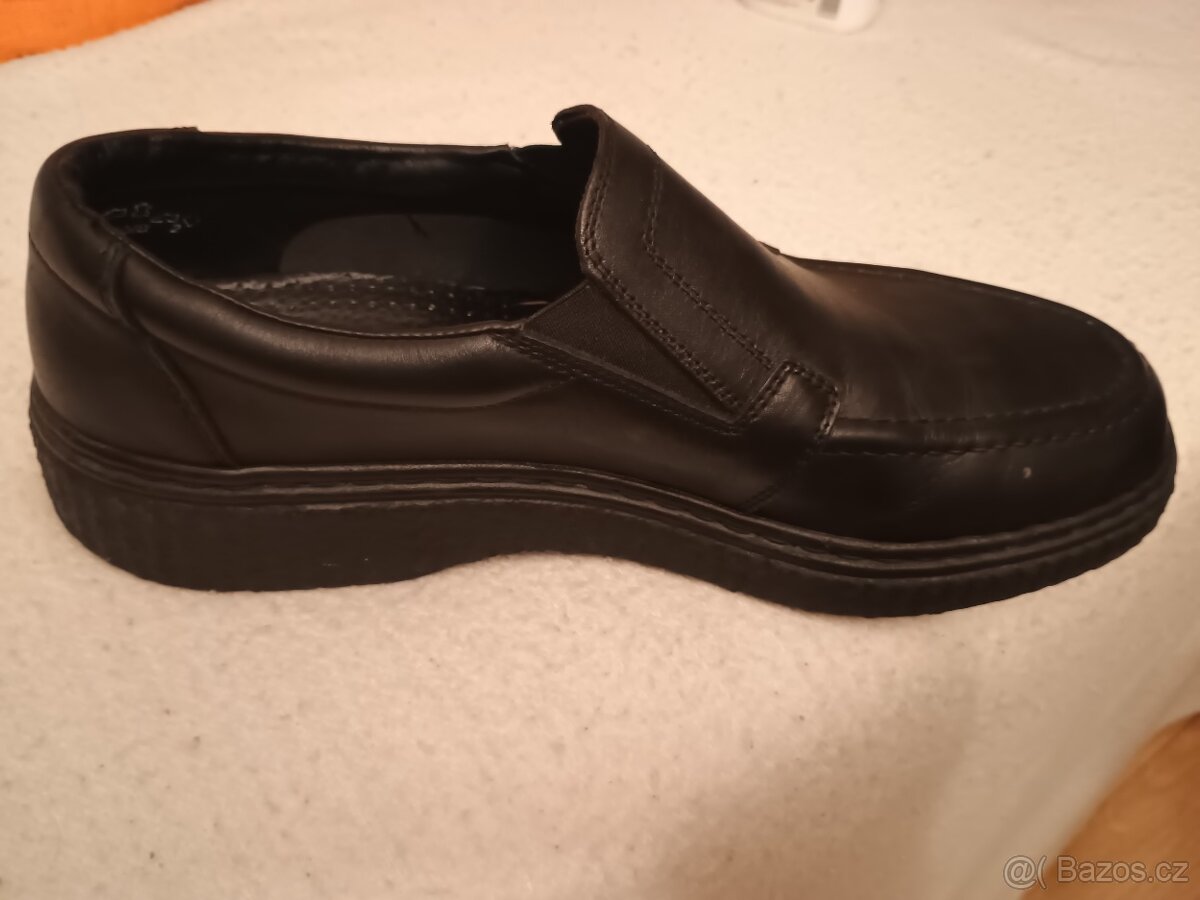 Černé pánské kožené mokasíny - 2