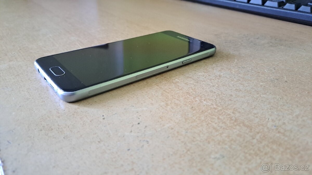 Samsung Galaxy A3 (310F) - TOP stav (4,7") - 2