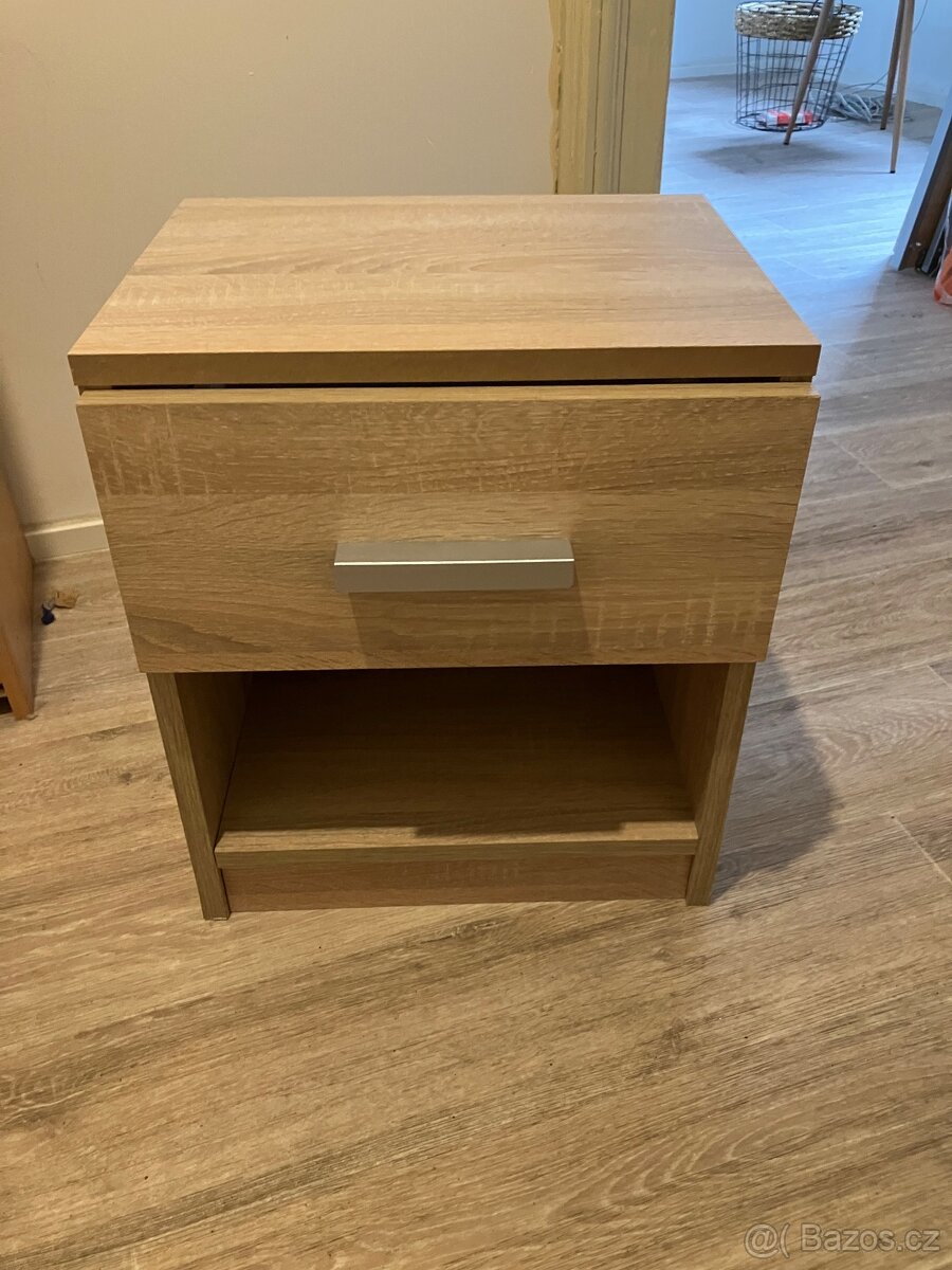 Botník a odkládací stolek - 2