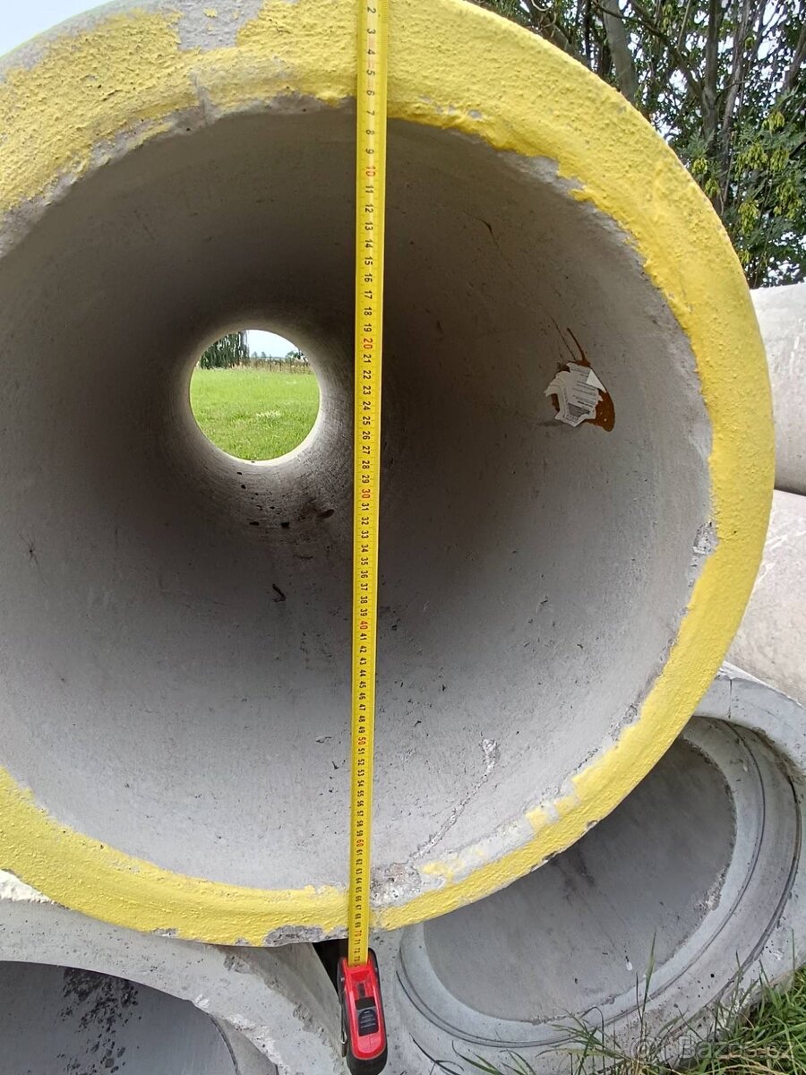 BETONOVÁ TRUBKA - 2