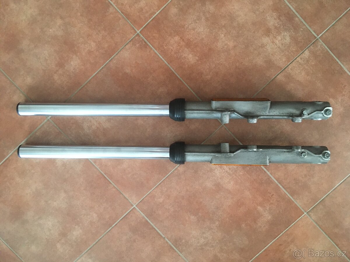 Přední vidlice BMW R45-65 - 2