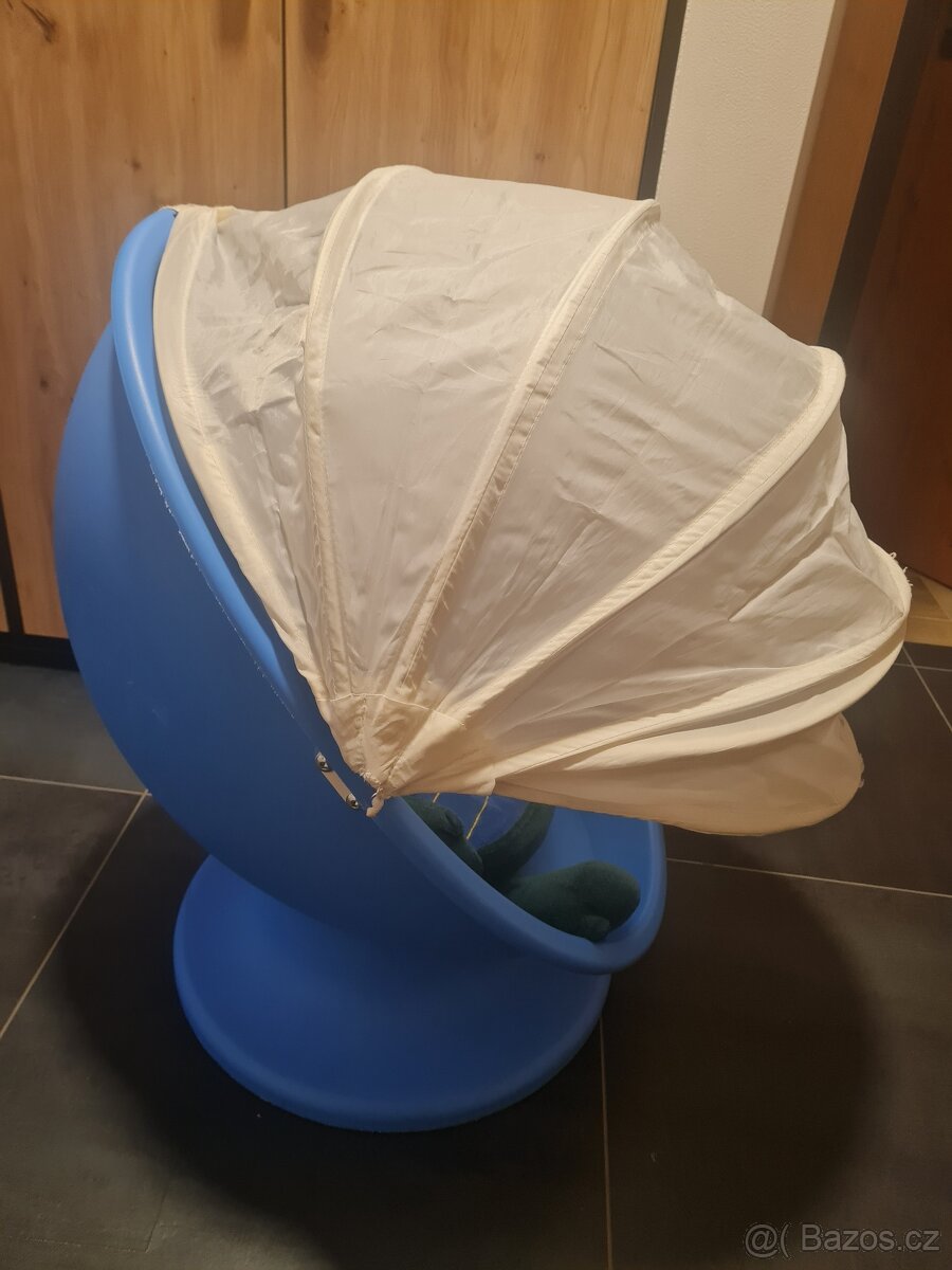 Modré křeslo s plyšákem - 2