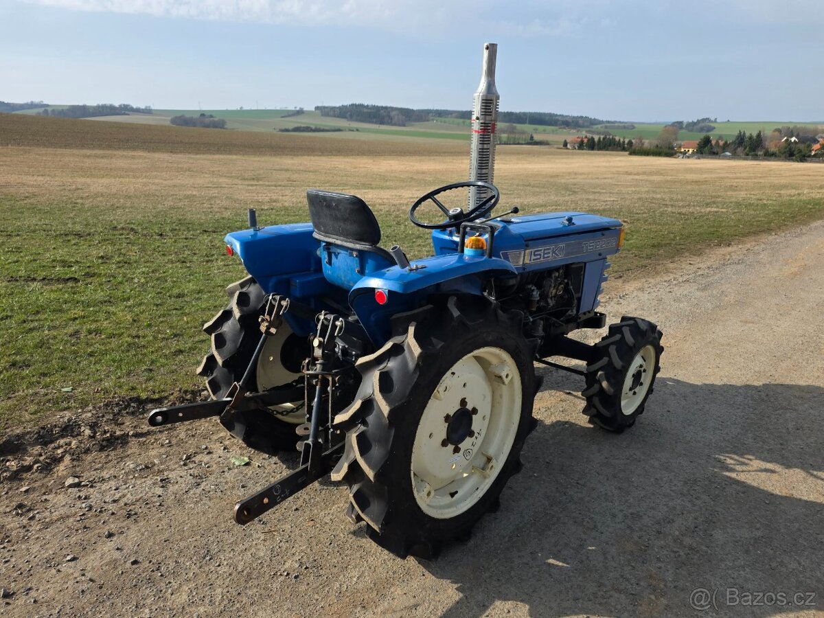 JAPONSKÝ MALOTRAKTOR ISEKI TS2202 4X4 - 2