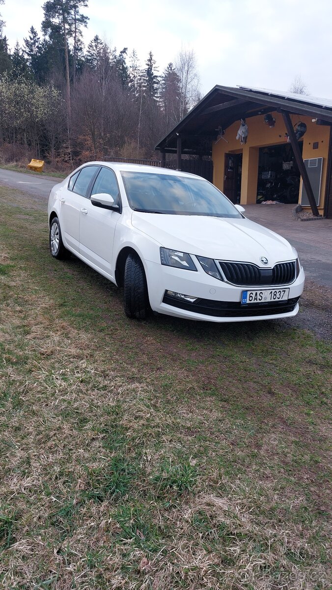 Škoda Octavia - 2