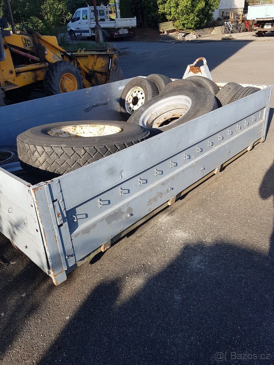 Kontejner valník - 2