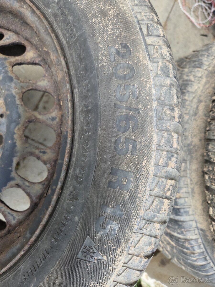 Zimní pneu 205/65 R15 - 2