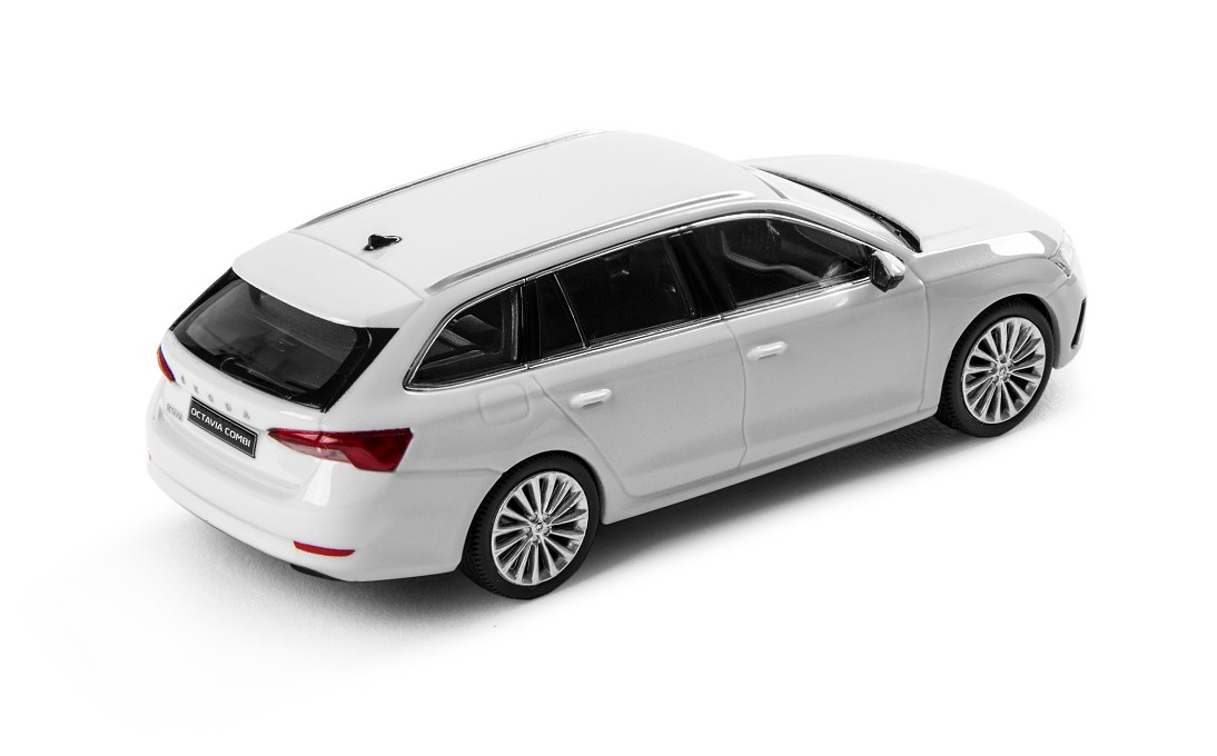 Škoda auto Octavia Combi A8 bílá Moon - model - 2