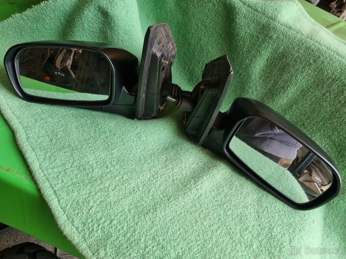 Honda Civic zrcátko - 2