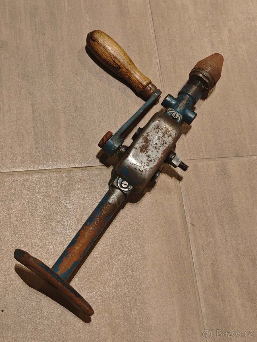 starožitná ruční vrtačka - 2