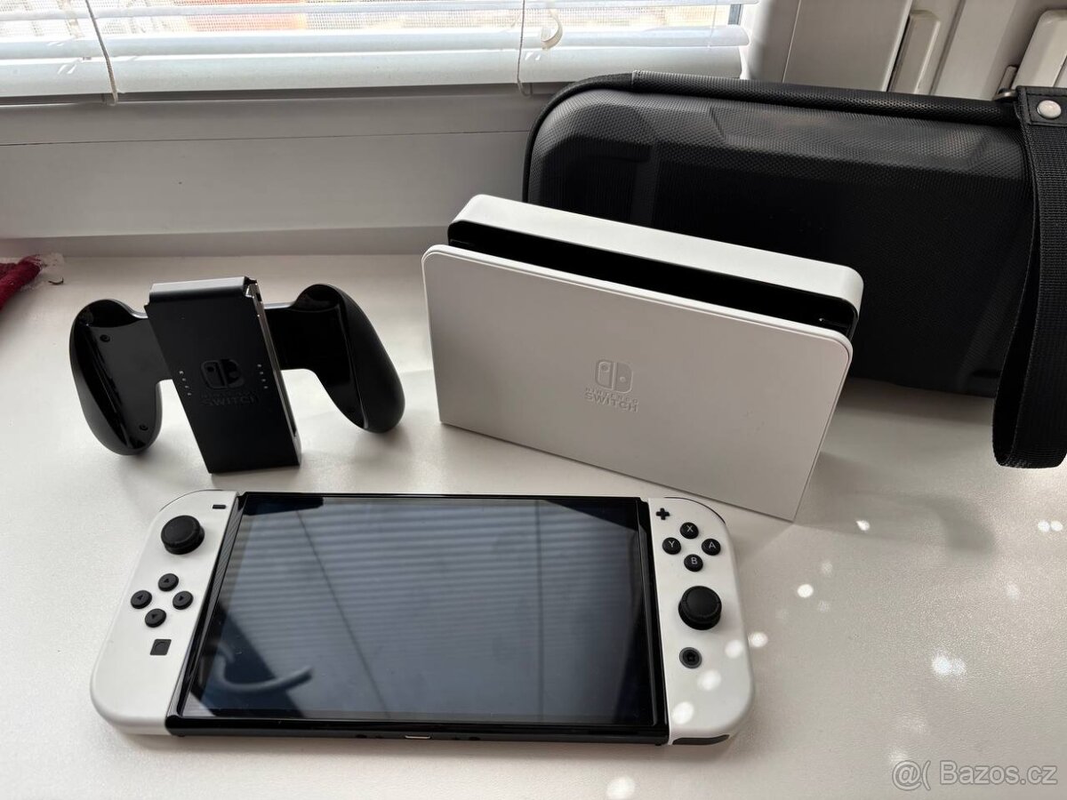 Nintendo Switch OLED, Hry, Controller, Dock - 2