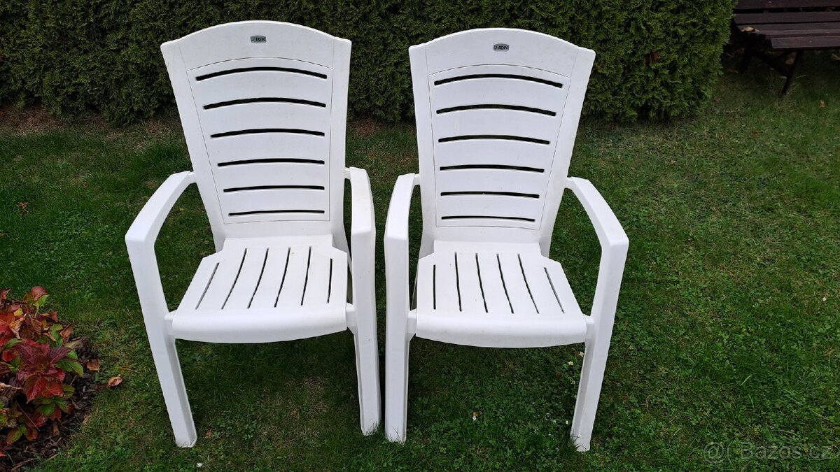 Plastové židle - 2