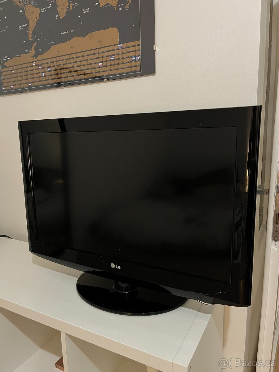 Prodám televizi LG 32LH2000 (32") - 2